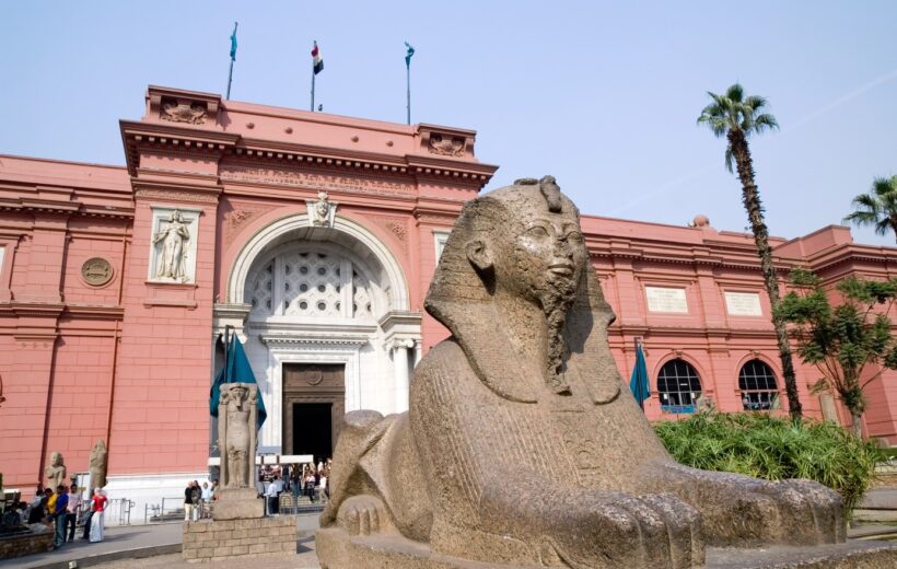 From Cairo: Egyptian Museum & Khan El-Khalili Bazaar Tour ”The Old Market”